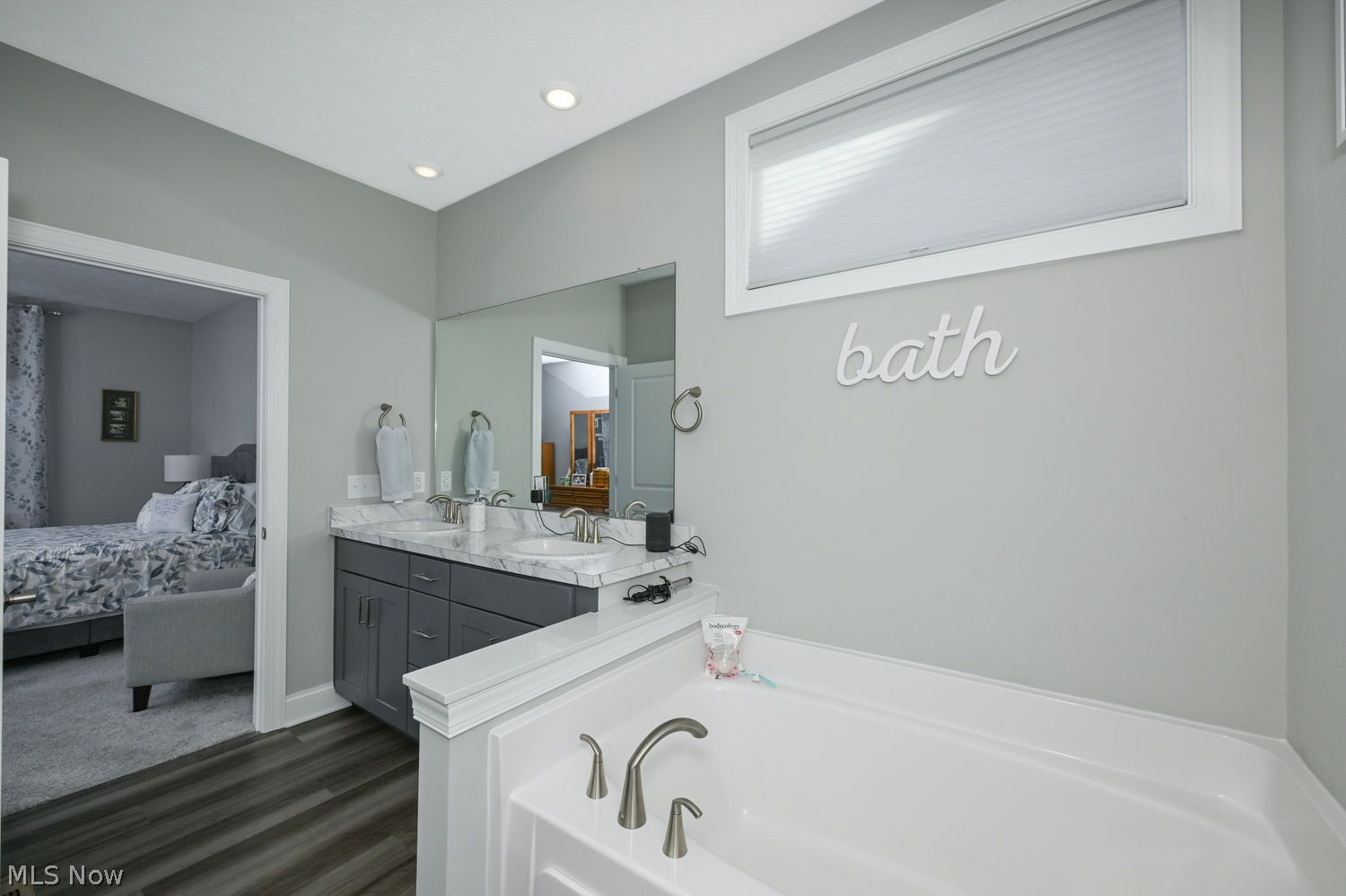 26542 Daisy Lane Olmsted Falls OH 44138