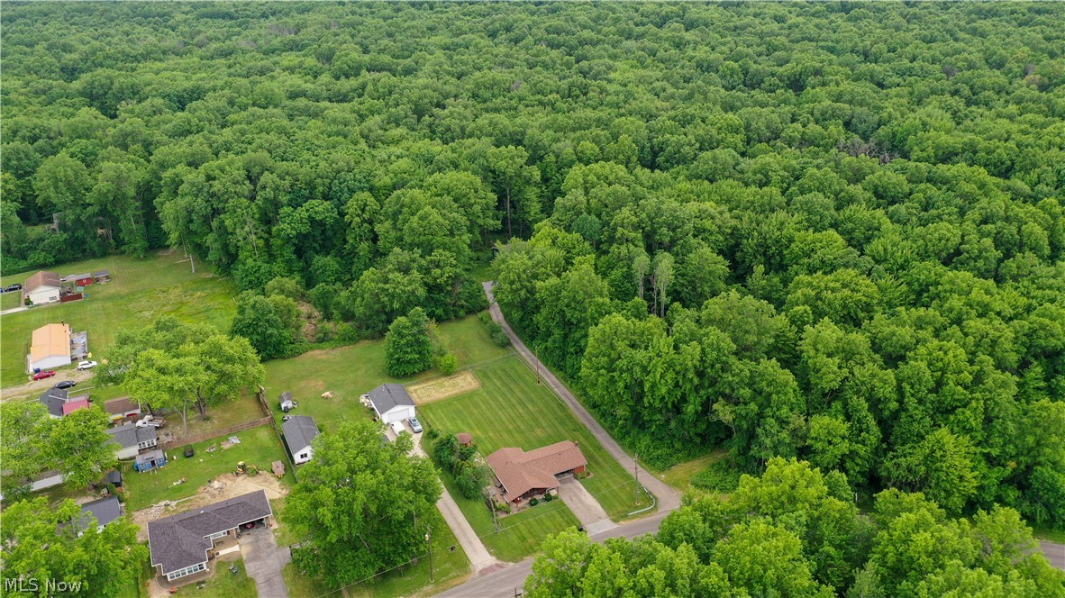 17366 Market Street Lake Milton OH 44429