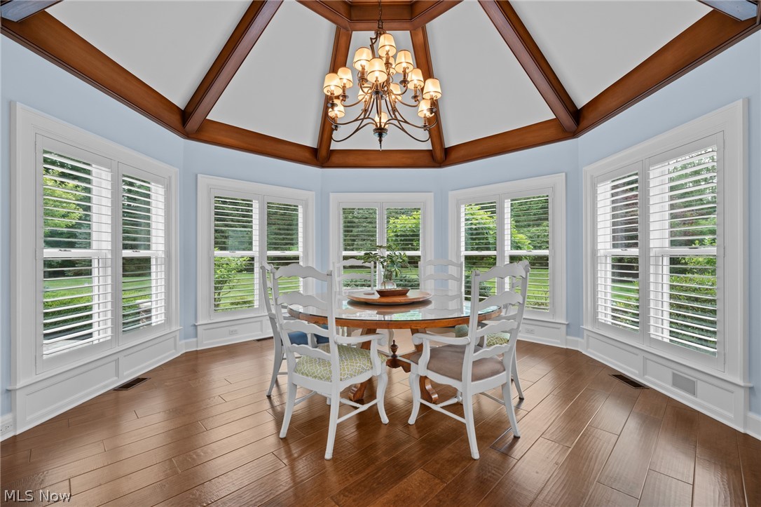 17399 Lookout Drive Chagrin Falls OH 44023
