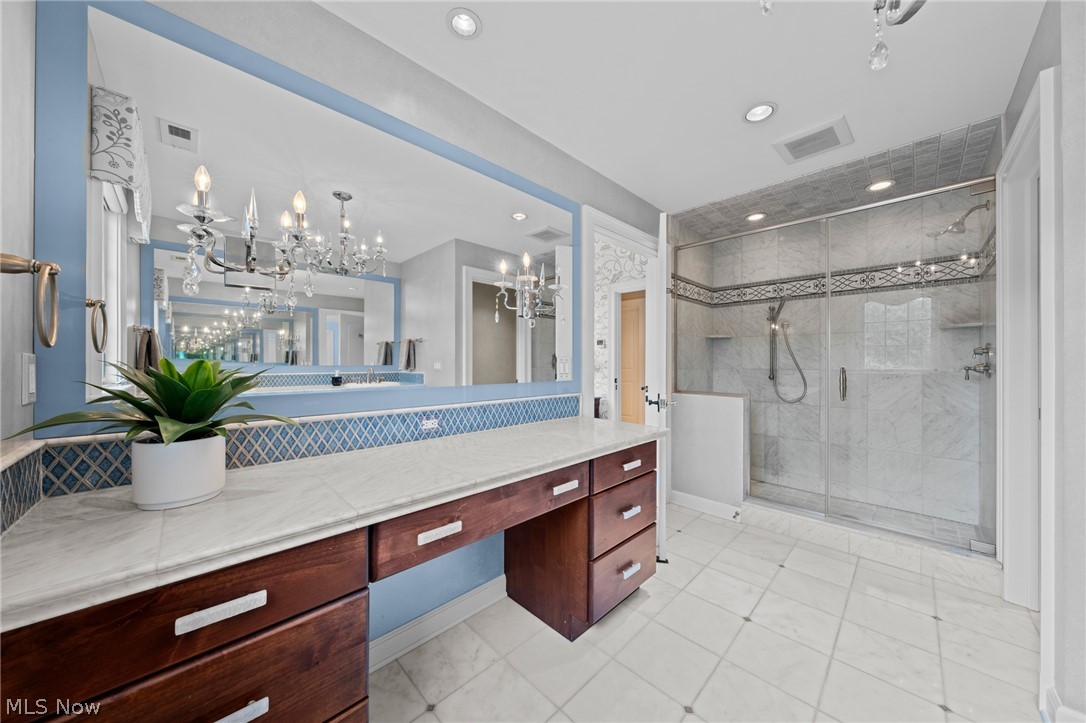 17399 Lookout Drive Chagrin Falls OH 44023
