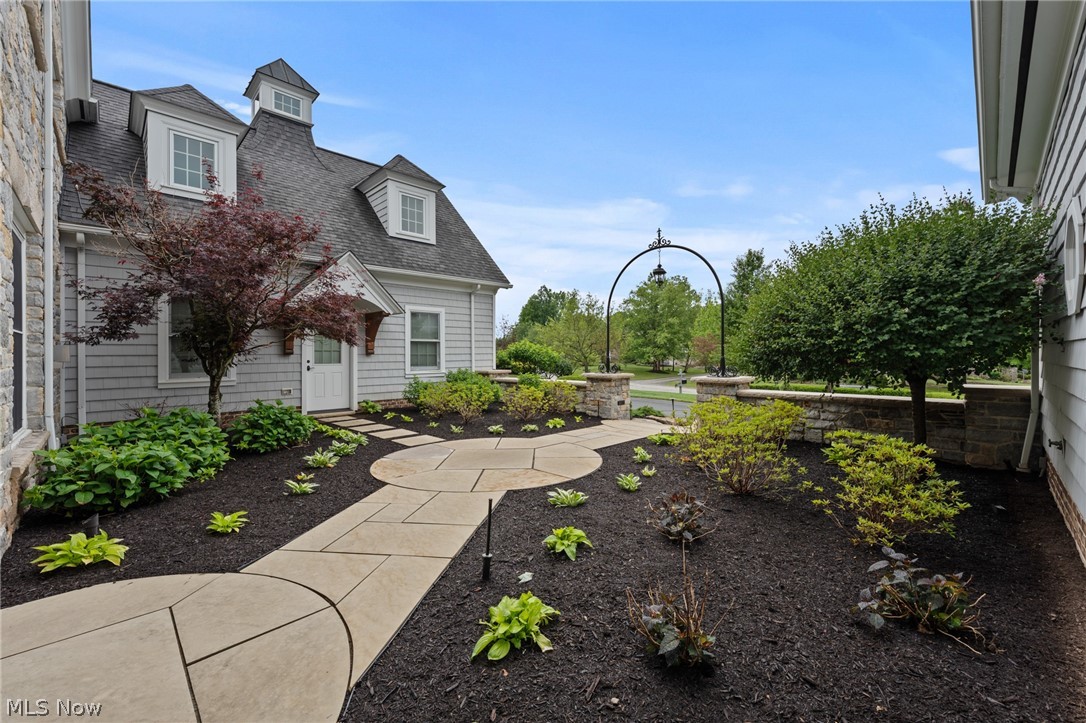 17399 Lookout Drive Chagrin Falls OH 44023