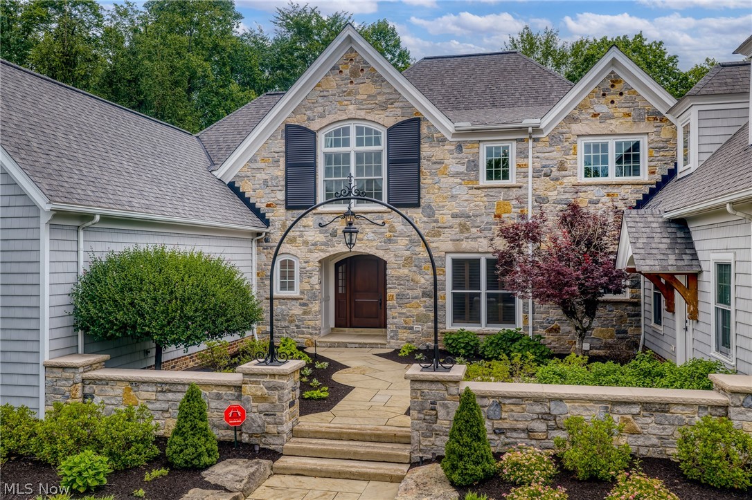 17399 Lookout Drive Chagrin Falls OH 44023