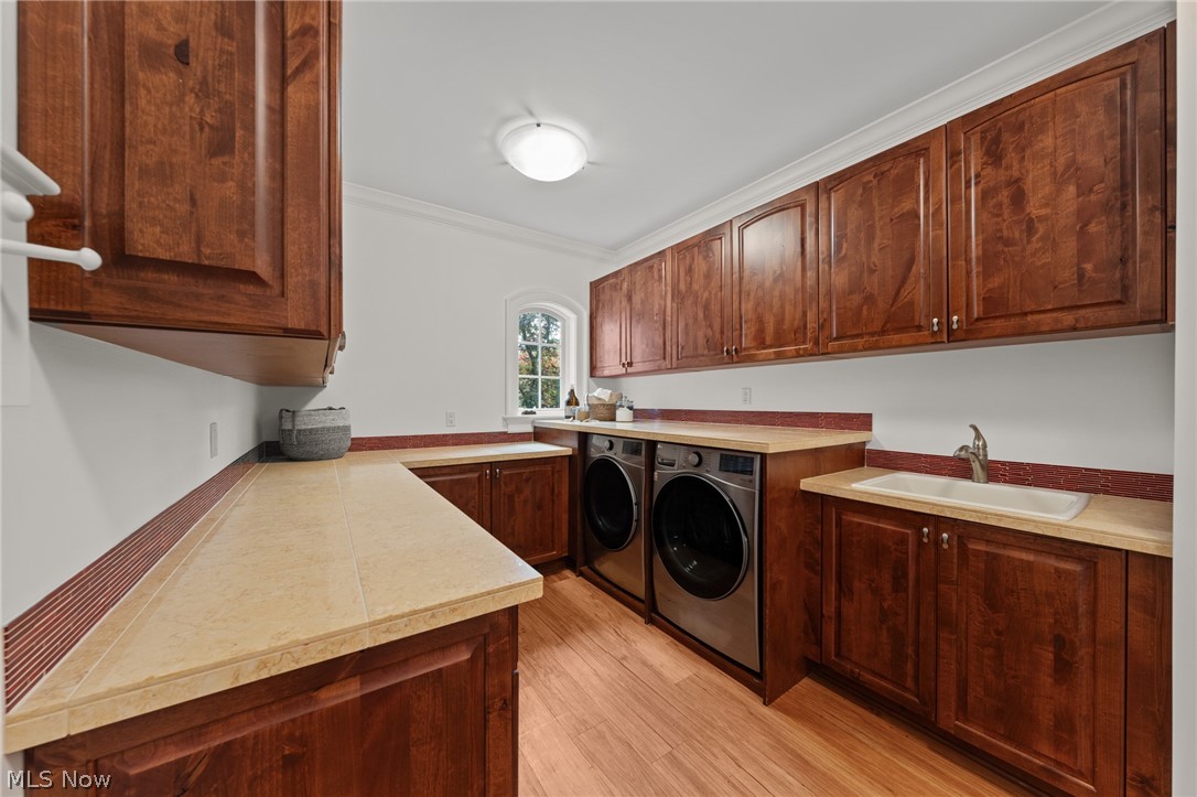17399 Lookout Drive Chagrin Falls OH 44023