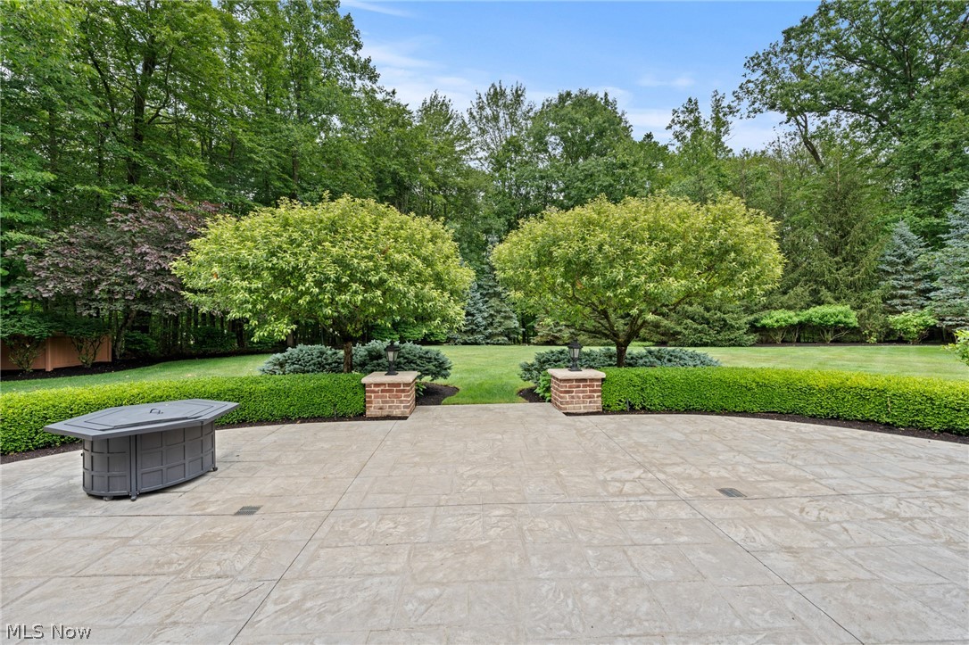 17399 Lookout Drive Chagrin Falls OH 44023
