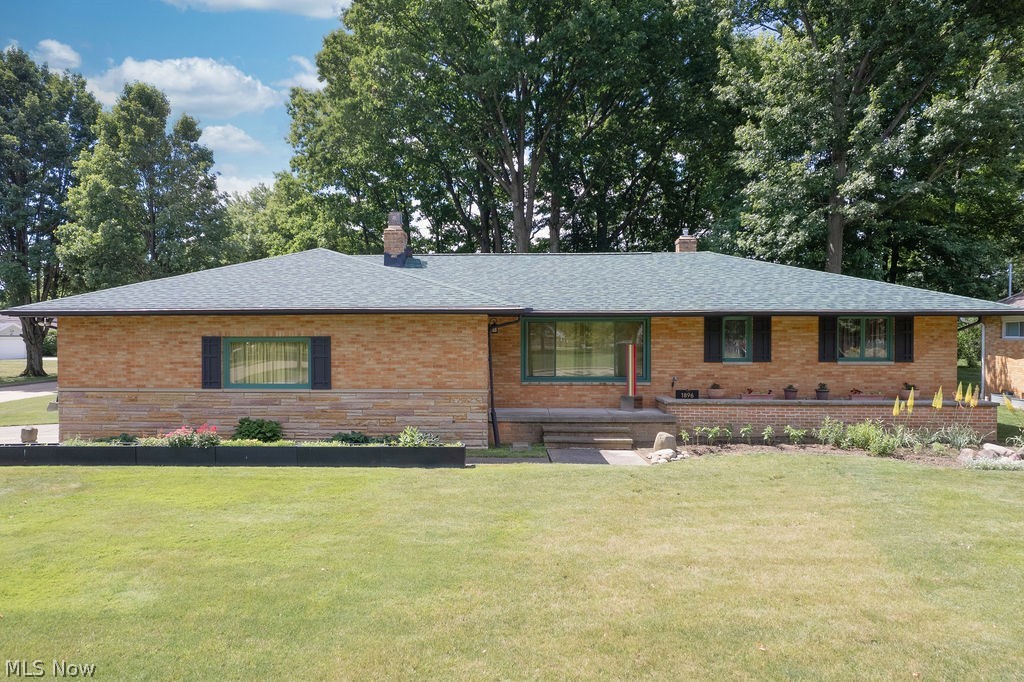 1896 Dunellon Drive Lyndhurst OH 44124