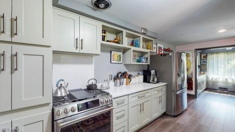 1896 Dunellon Drive Lyndhurst OH 44124