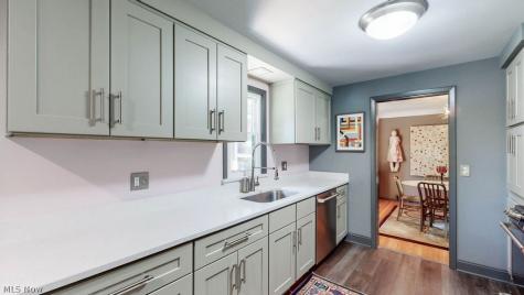 1896 Dunellon Drive Lyndhurst OH 44124