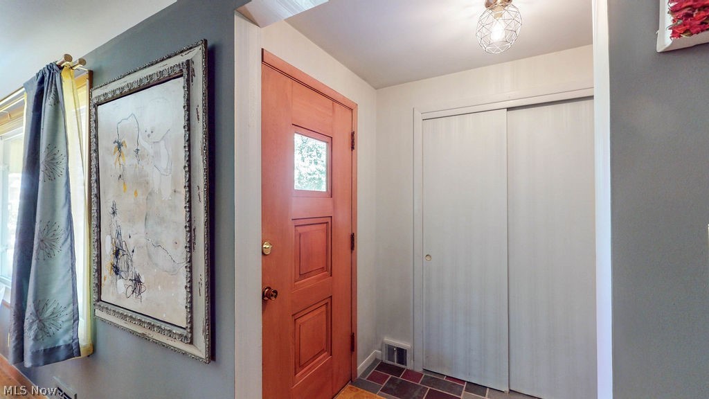 1896 Dunellon Drive Lyndhurst OH 44124