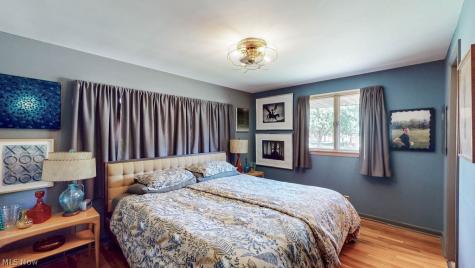 1896 Dunellon Drive Lyndhurst OH 44124