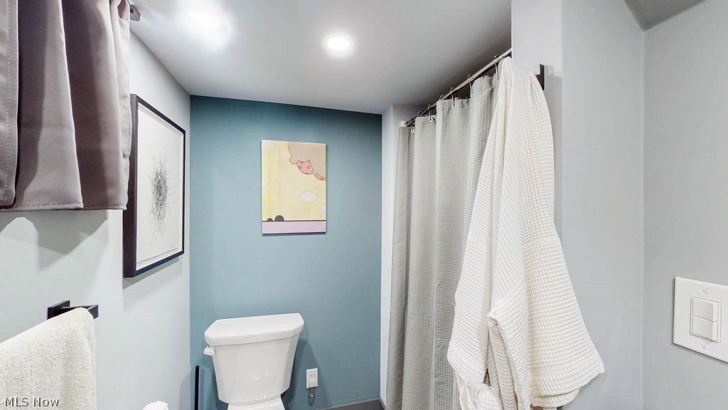 1896 Dunellon Drive Lyndhurst OH 44124