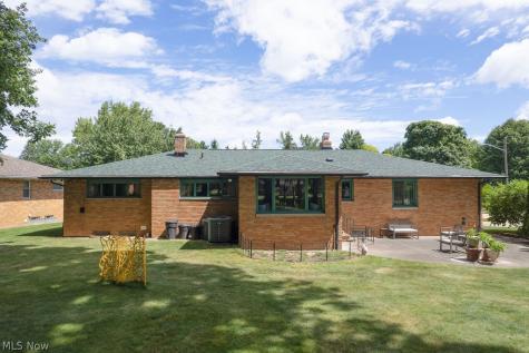 1896 Dunellon Drive Lyndhurst OH 44124
