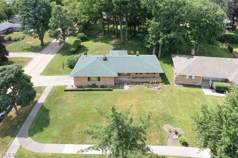 1896 Dunellon Drive Lyndhurst OH 44124