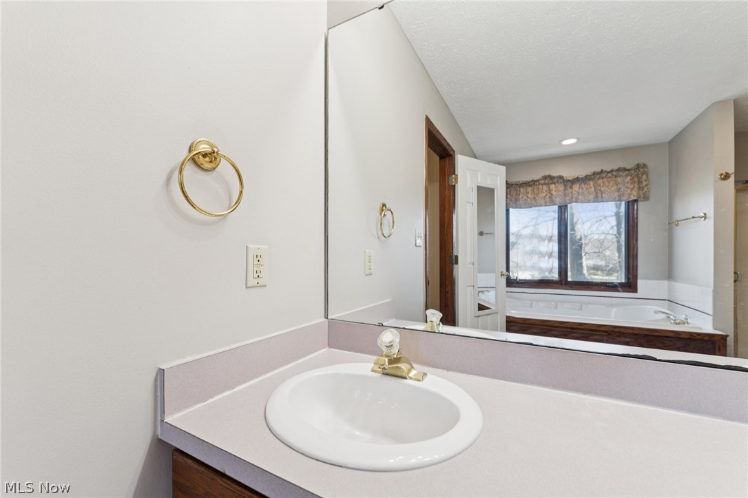 310 Carol Lane Elyria OH 44035