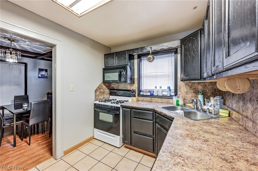 983 Garden Street NW Warren OH 44485