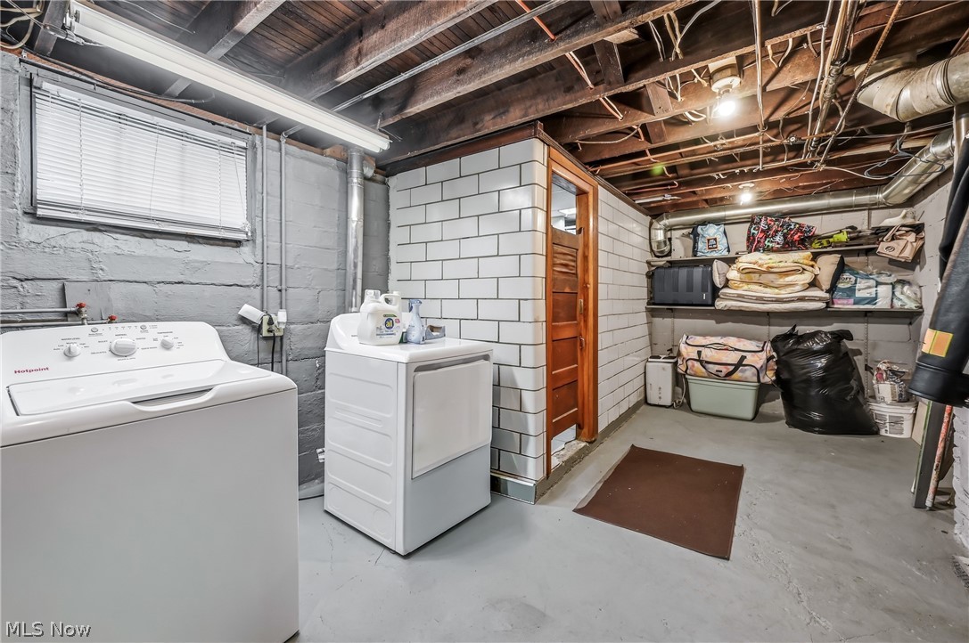 983 Garden Street NW Warren OH 44485
