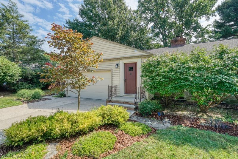 301 Breezewood Drive Bay Village OH 44140