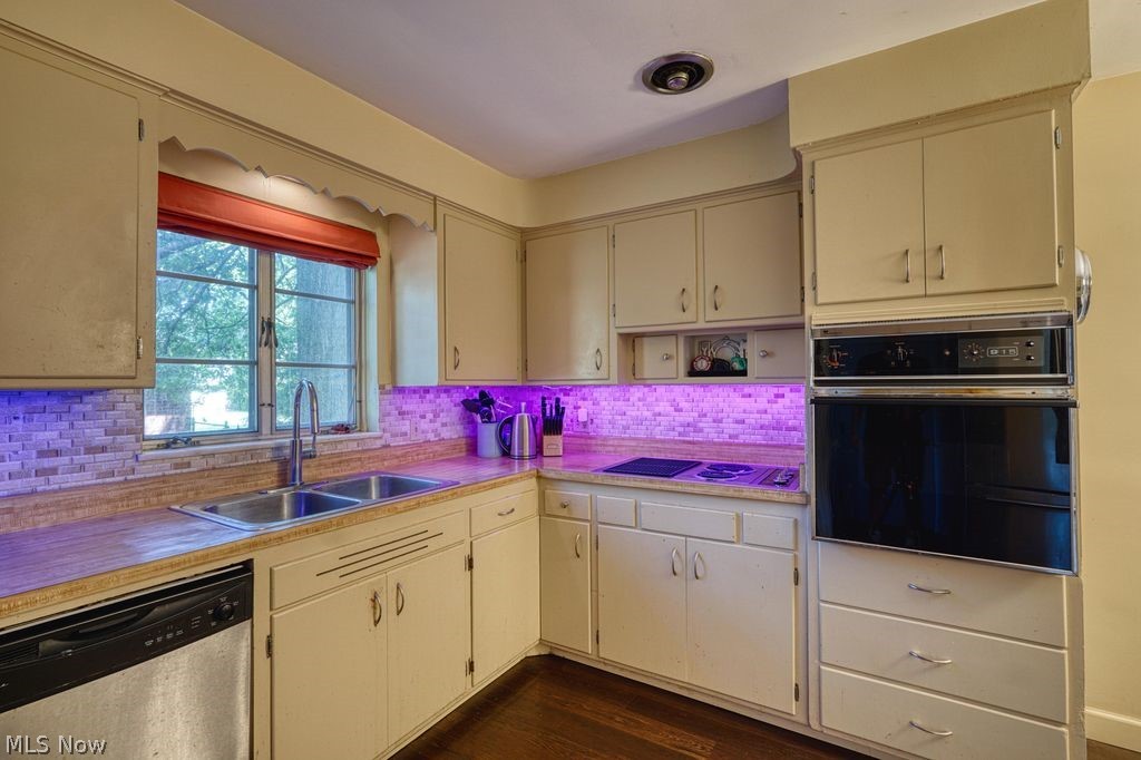 301 Breezewood Drive Bay Village OH 44140