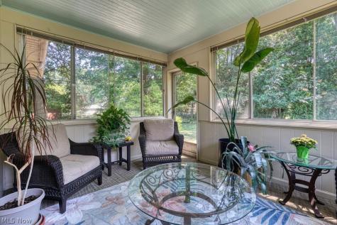 301 Breezewood Drive Bay Village OH 44140