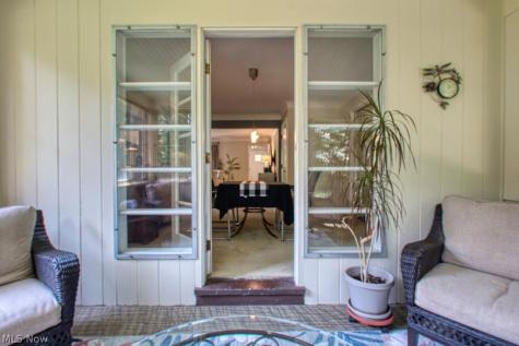 301 Breezewood Drive Bay Village OH 44140