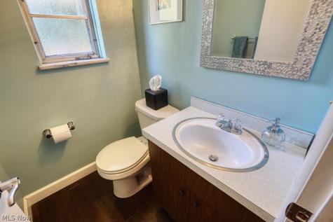 301 Breezewood Drive Bay Village OH 44140