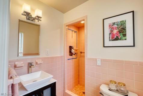 301 Breezewood Drive Bay Village OH 44140