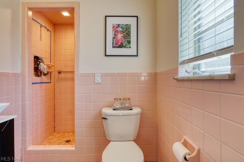 301 Breezewood Drive Bay Village OH 44140