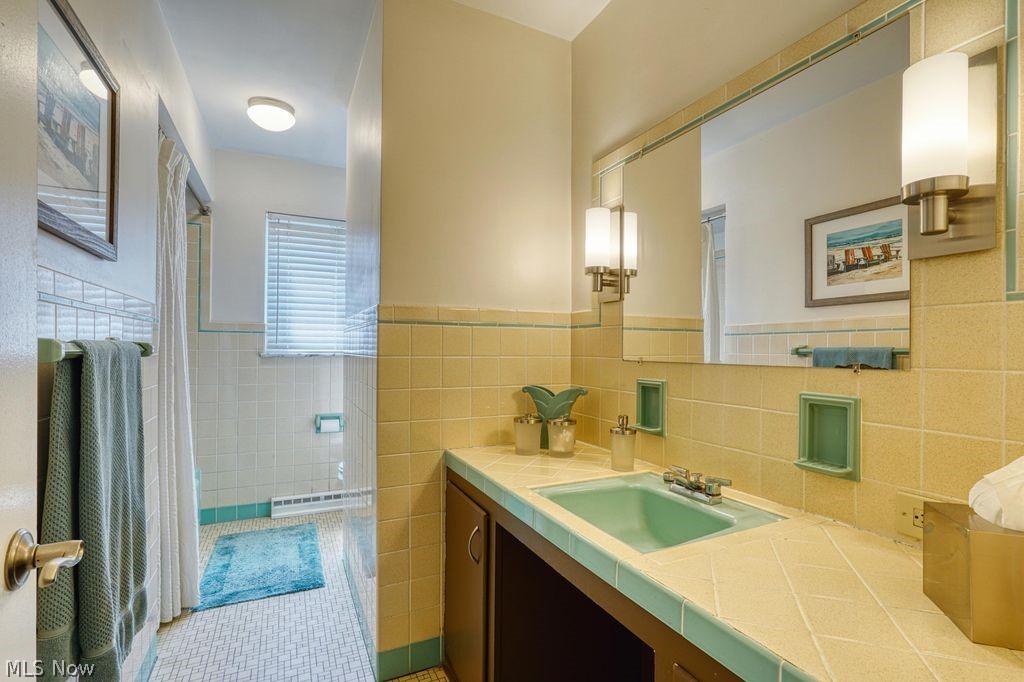 301 Breezewood Drive Bay Village OH 44140