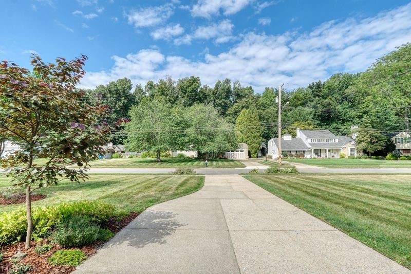 301 Breezewood Drive Bay Village OH 44140