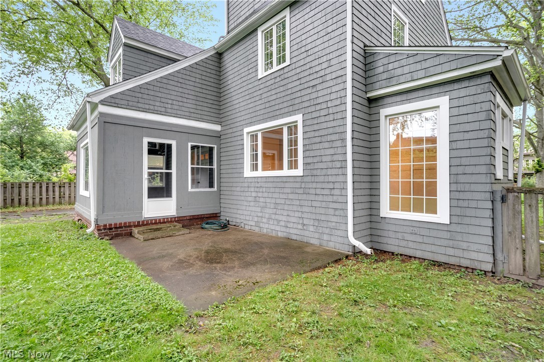 443 Madera Avenue Youngstown OH 44504
