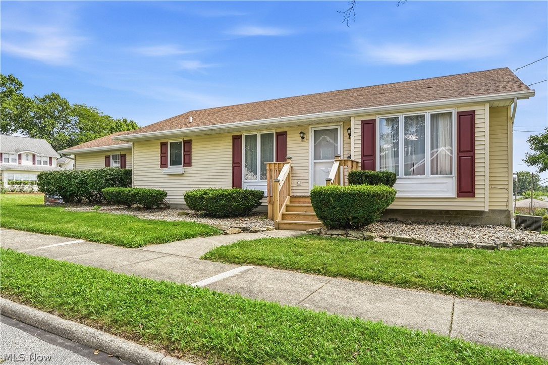 252 Clinton Avenue Akron OH 44301