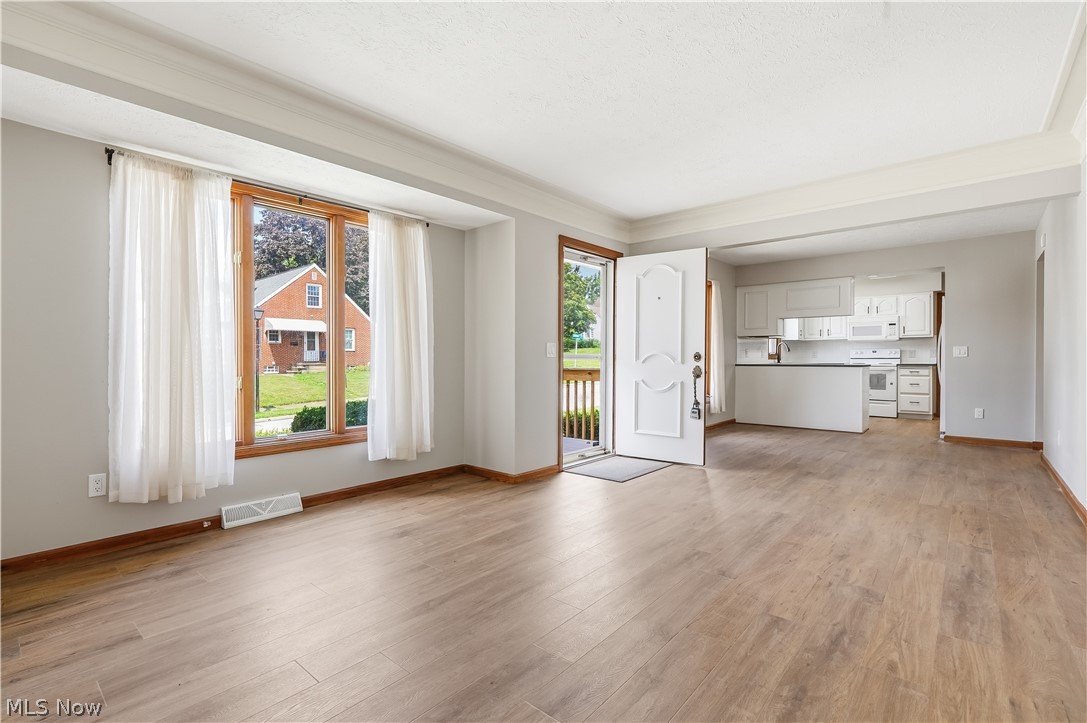 252 Clinton Avenue Akron OH 44301