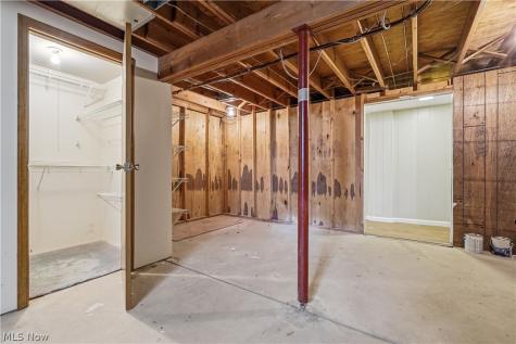 252 Clinton Avenue Akron OH 44301