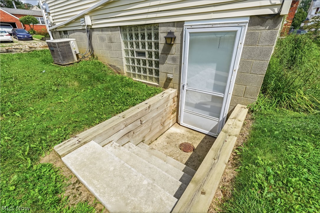 252 Clinton Avenue Akron OH 44301