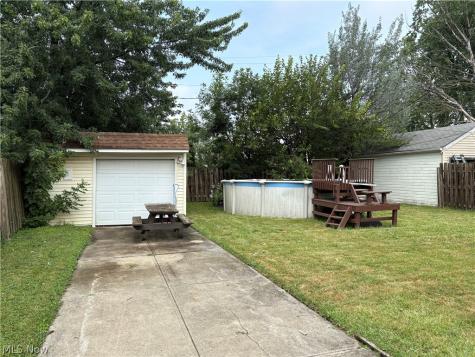 14448 Cleminshaw Road Cleveland OH 44135