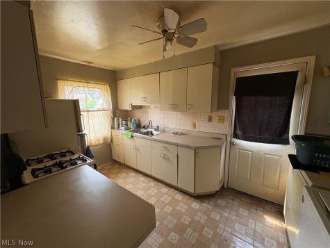 14448 Cleminshaw Road Cleveland OH 44135