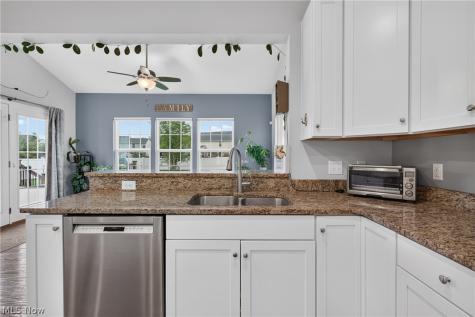 31832 Suncrest Circle North Ridgeville OH 44039