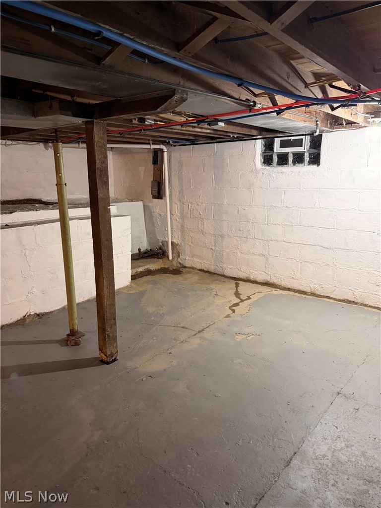 3780 State Route 305 Southington OH 44470