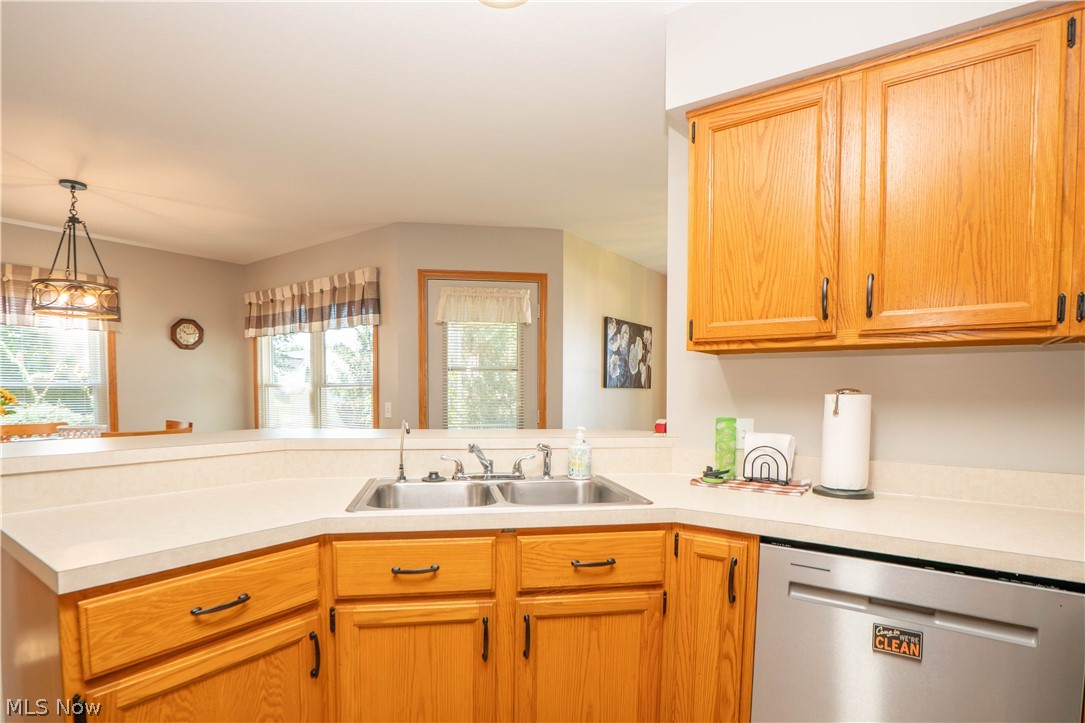 2316 Mount Pleasant Street NE Canton OH 44721