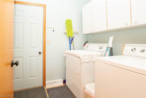 2316 Mount Pleasant Street NE Canton OH 44721