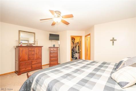 2316 Mount Pleasant Street NE Canton OH 44721