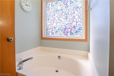 2316 Mount Pleasant Street NE Canton OH 44721