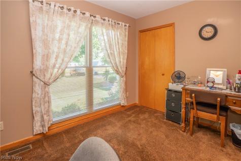 2316 Mount Pleasant Street NE Canton OH 44721