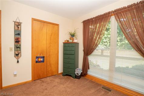 2316 Mount Pleasant Street NE Canton OH 44721