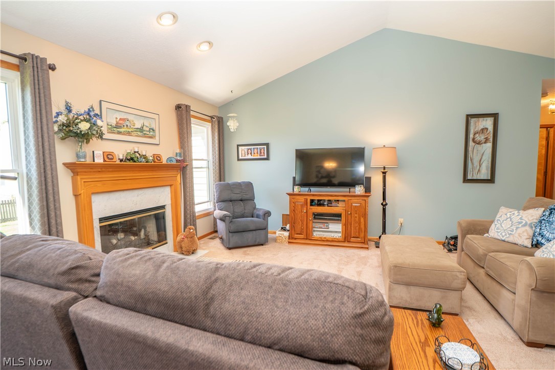 2316 Mount Pleasant Street NE Canton OH 44721