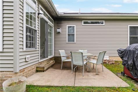 10490 W Ravine View Court North Royalton OH 44133