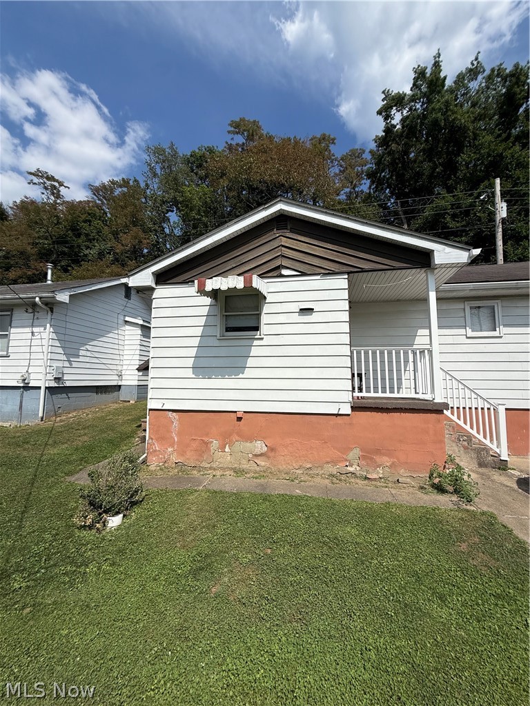 2505 Pleasant Avenue Wellsburg WV 26070