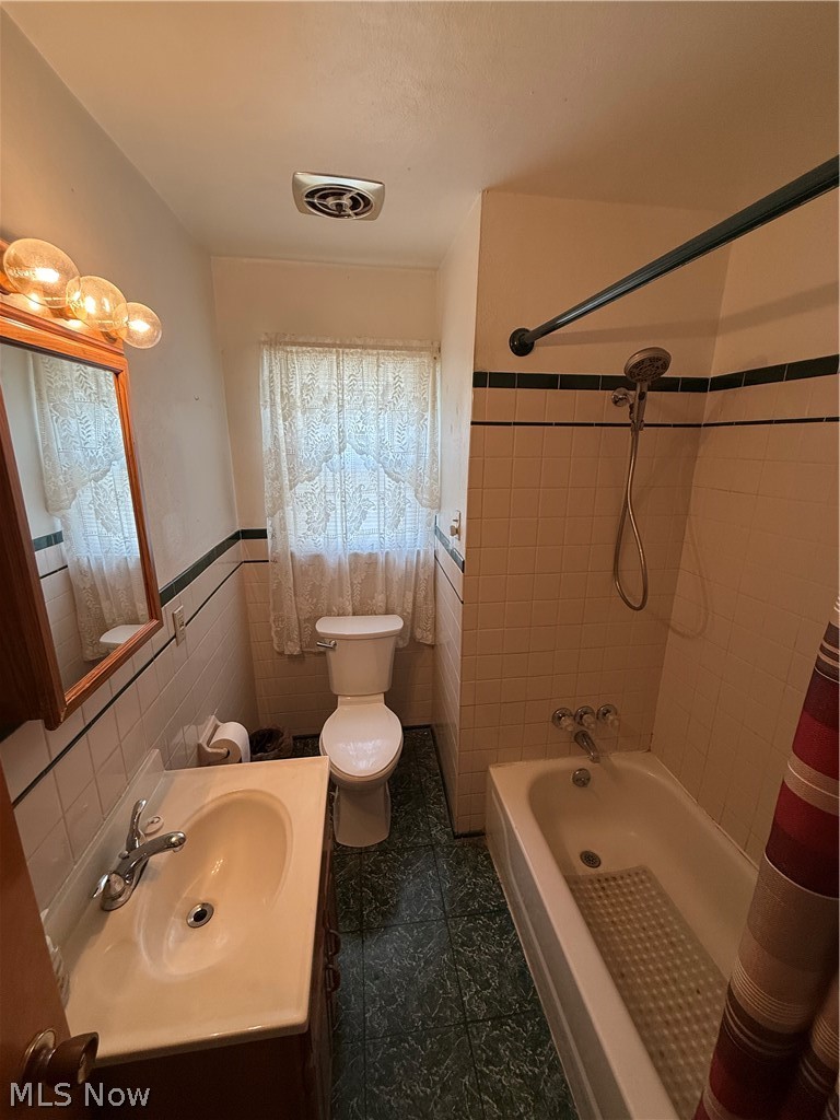 2505 Pleasant Avenue Wellsburg WV 26070