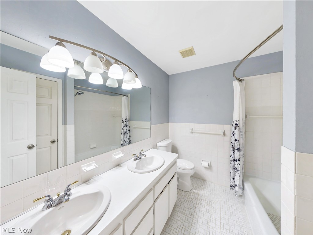 4788 Lindsey Lane Richmond Heights OH 44143