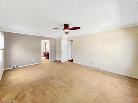 4788 Lindsey Lane Richmond Heights OH 44143