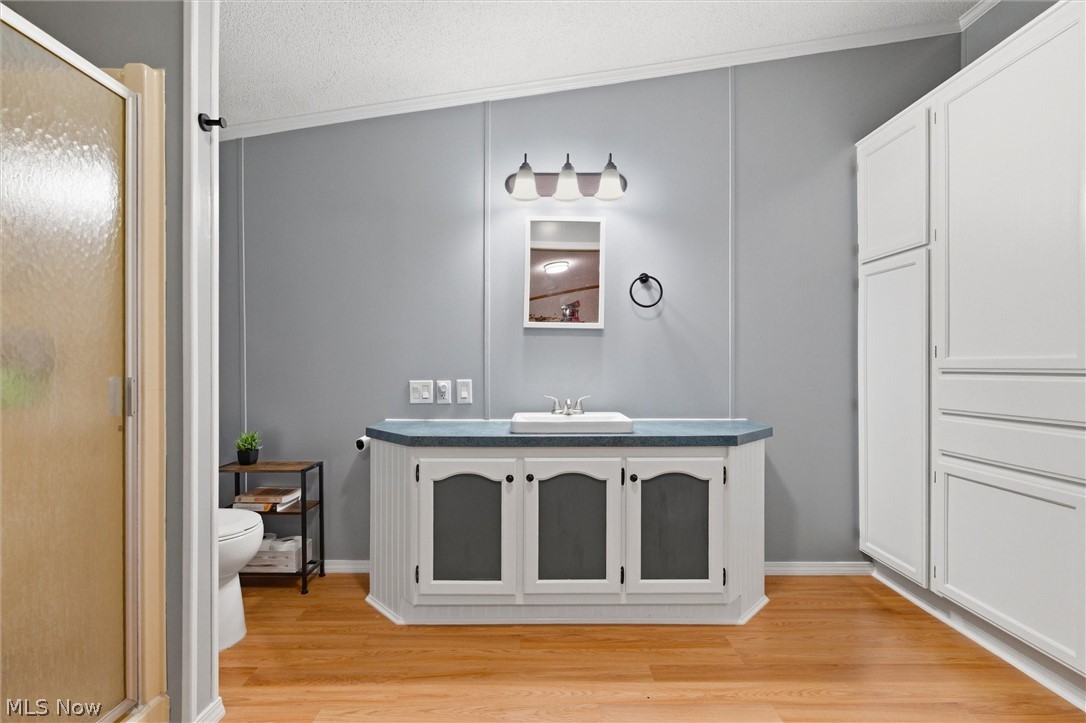 6502 N Park Avenue Bristolville OH 44402